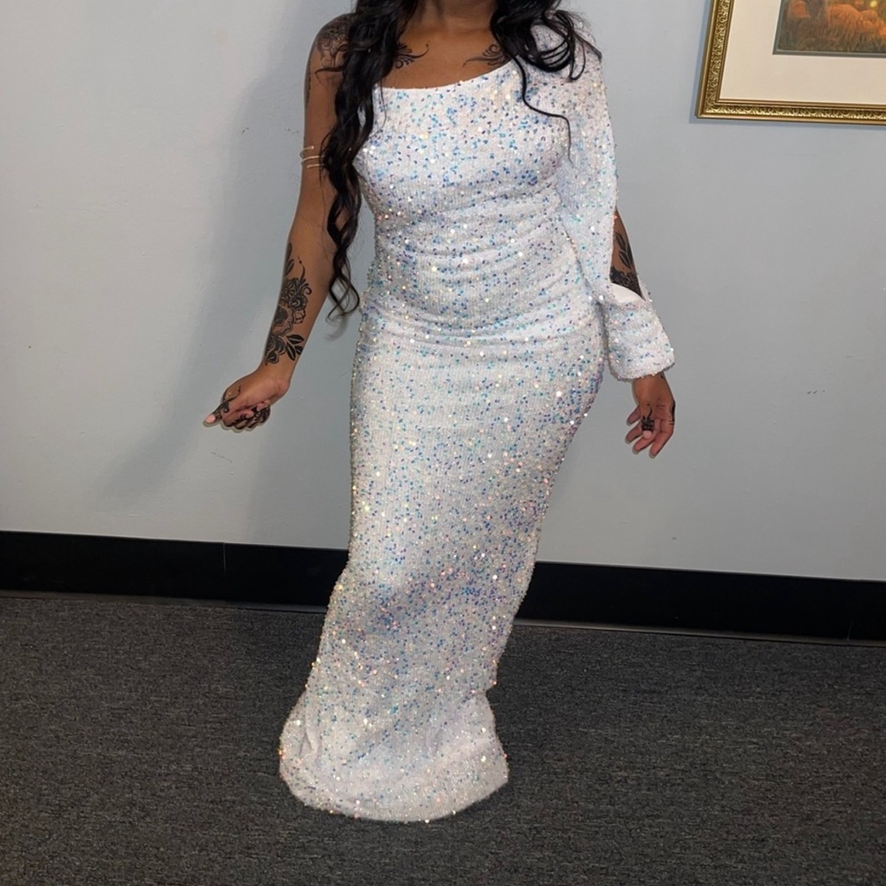 Elegant White Sequin Dress